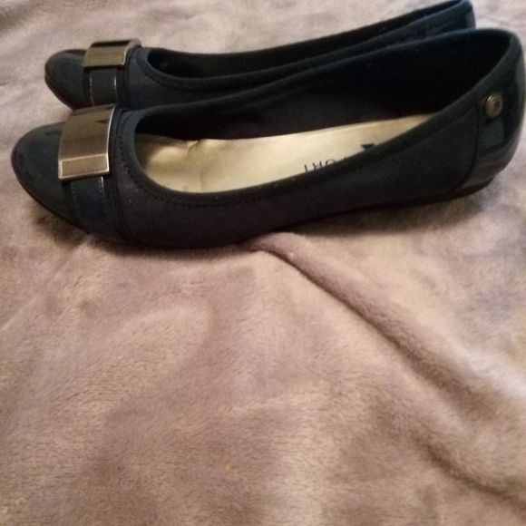 Anne Klein sport flats - Picture 2 of 4